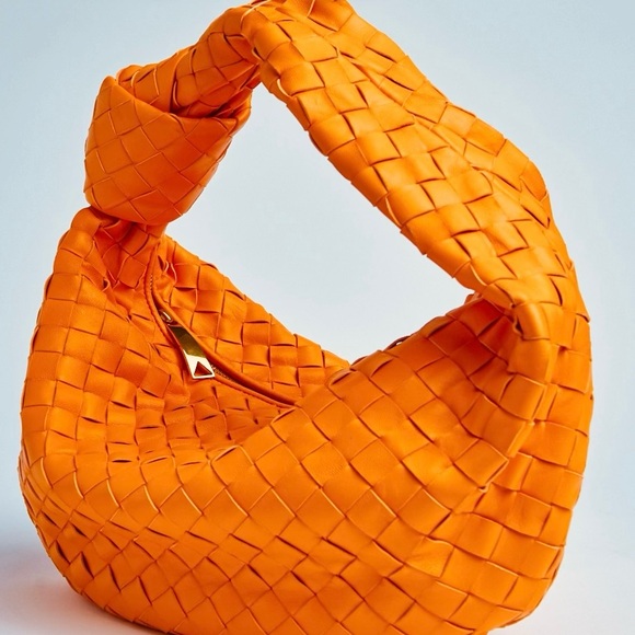 Bottega Veneta Medium Jodie Intrecciato Leather Bag in Orange - Picture 1 of 8